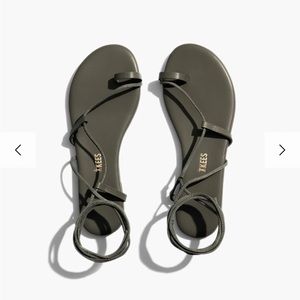 Tkees Jo Sandal in “olive”